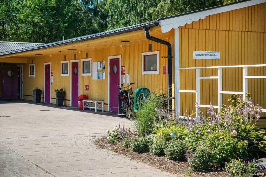 Servicehus på campingen First Camp Hagön - Halmstad