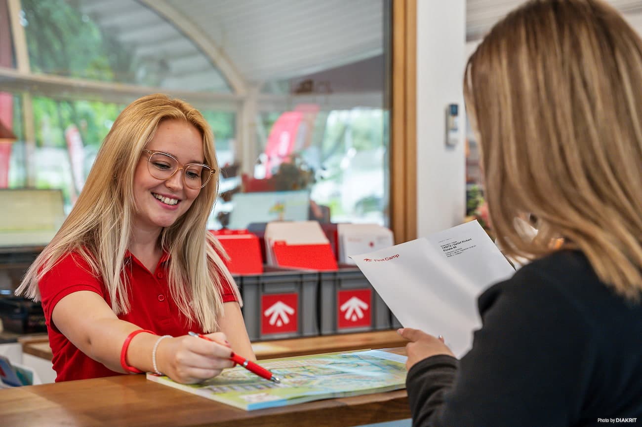 Jobba i receptionen på First Camp