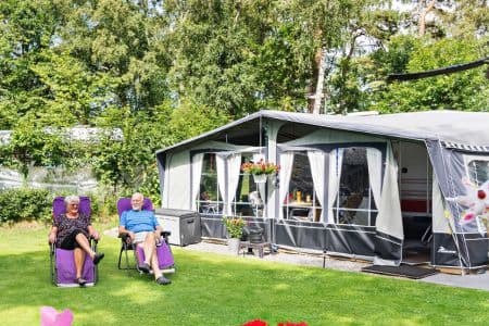 Säsongsplats på campingen i Åhus