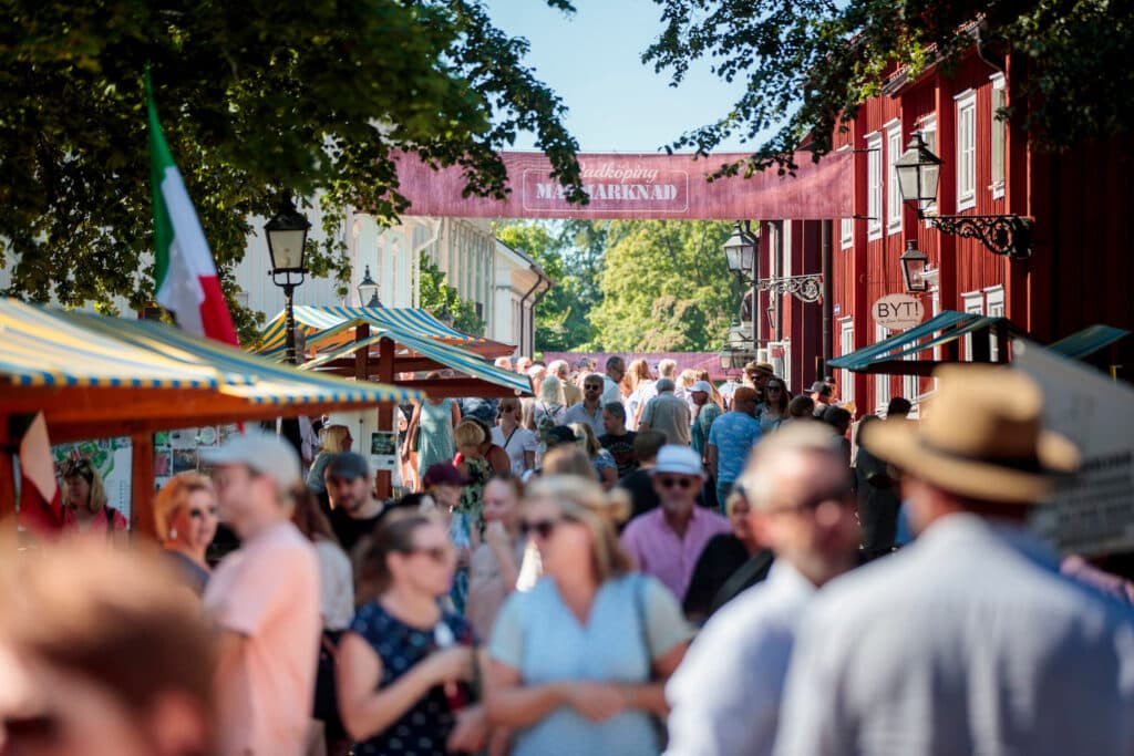 En marknad i Wadköping i närheten av First Camp Ånnaboda.