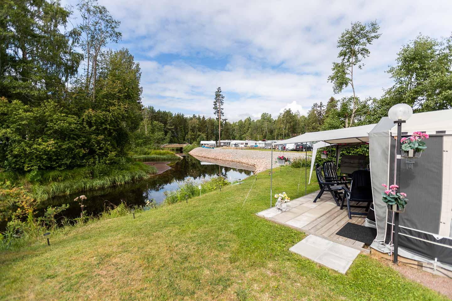 Dalarnas bästa campingar - Enåbadet Rättsvik