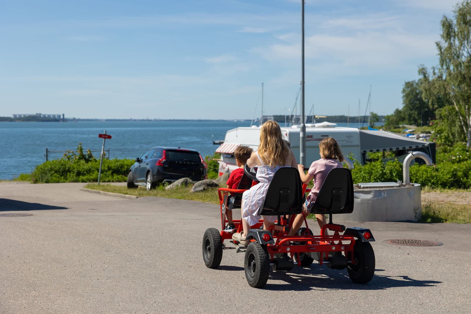 First Camp Kolmården – Norrköping – camping nära djurpark och Bråviken med stugor och naturnära upplevelser.
