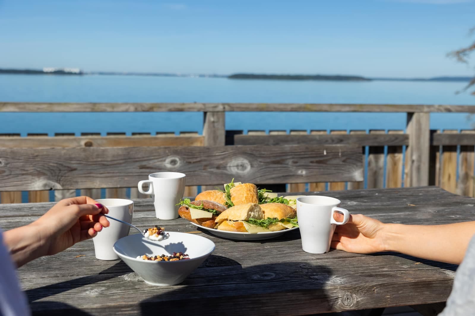 First Camp Kolmården – Norrköping – camping nära djurpark och Bråviken med stugor och naturnära upplevelser.
