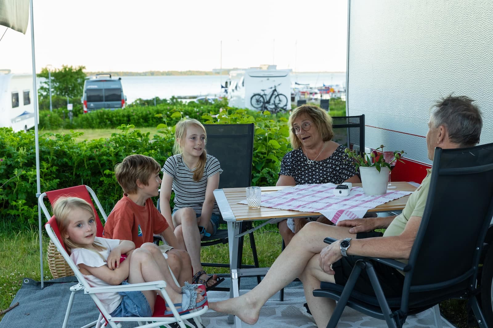 First Camp Kolmården – Norrköping – camping nära djurpark och Bråviken med stugor och naturnära upplevelser.