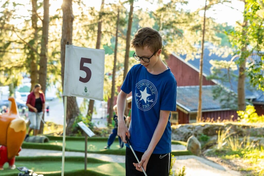 First Camp Kolmården – Norrköping – camping nära djurpark och Bråviken med stugor och naturnära upplevelser.