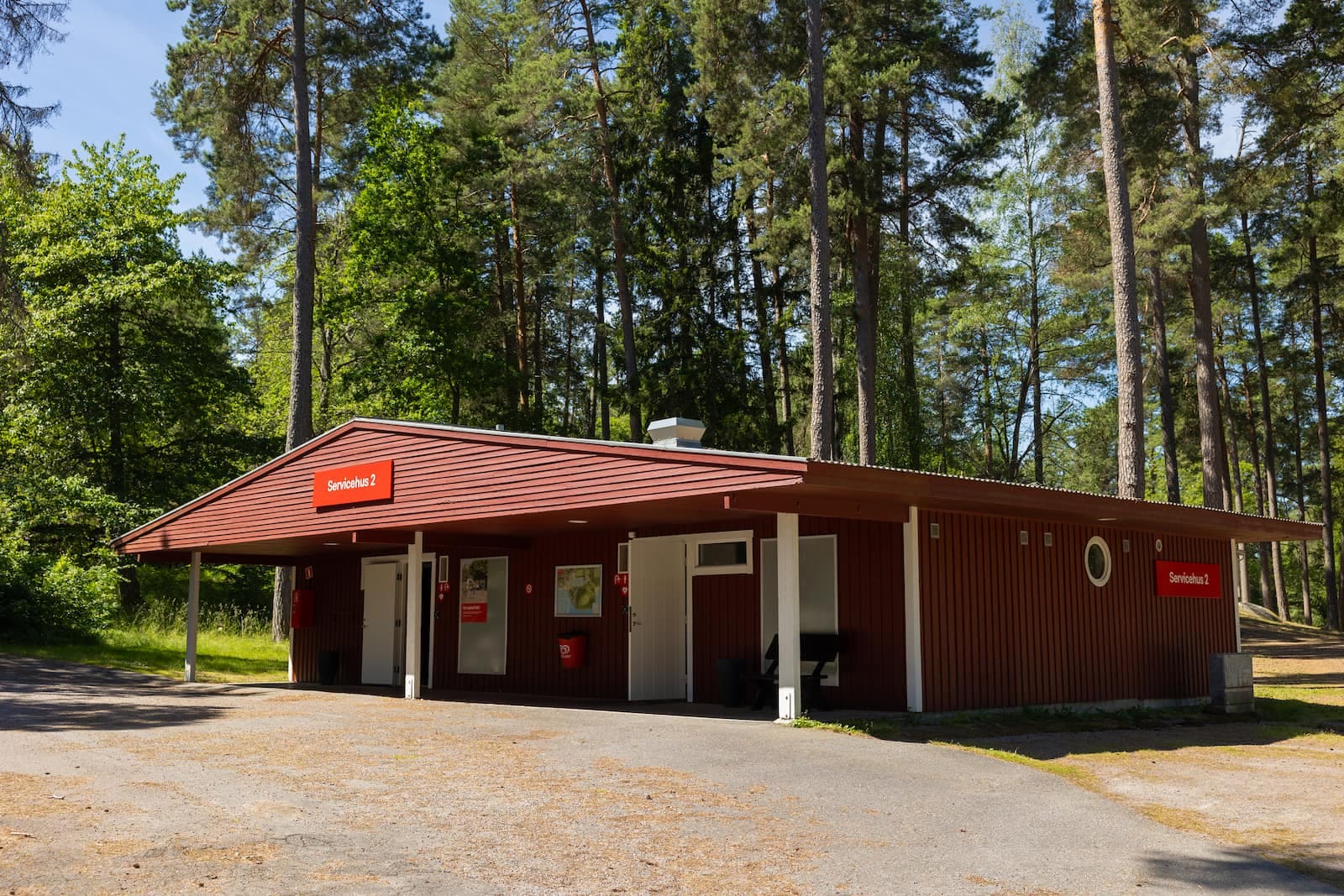 First Camp Kolmården – Norrköping – camping nära djurpark och Bråviken med stugor och naturnära upplevelser.