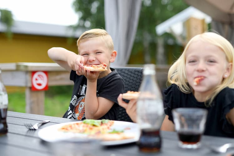 Barn elsker pizza, Veslekroa Bo i Telemark