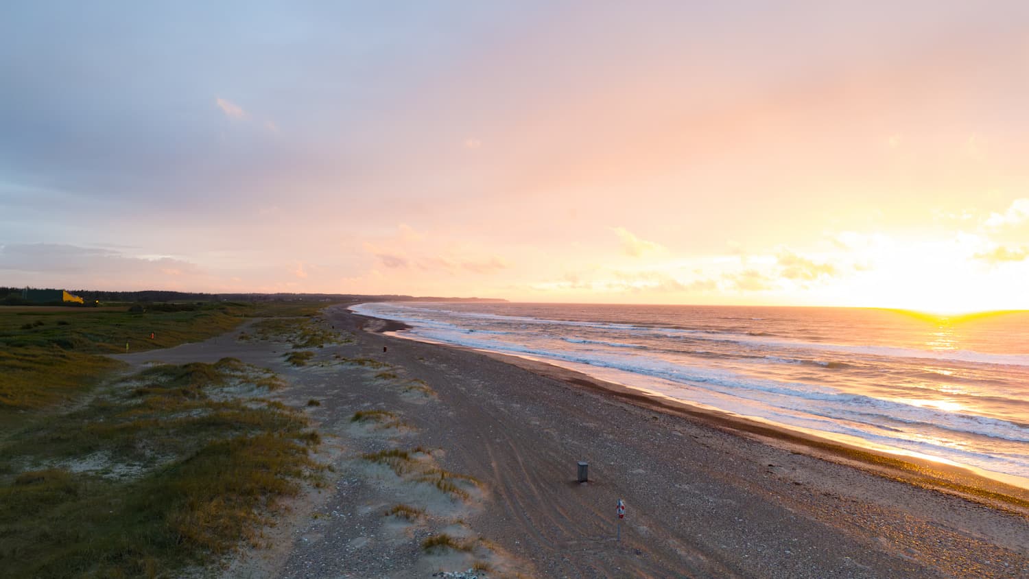 First Camp Klim Strand – moderne campingplads på Nordvestkysten, tæt på strand, badeland og oplevelser.
