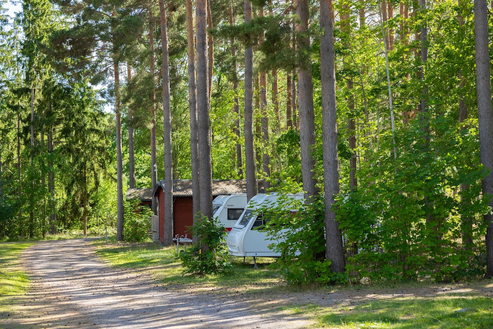 Campingområdet med platser för husbil, husvagn och tält på First Camp Glyttinge - Linköping