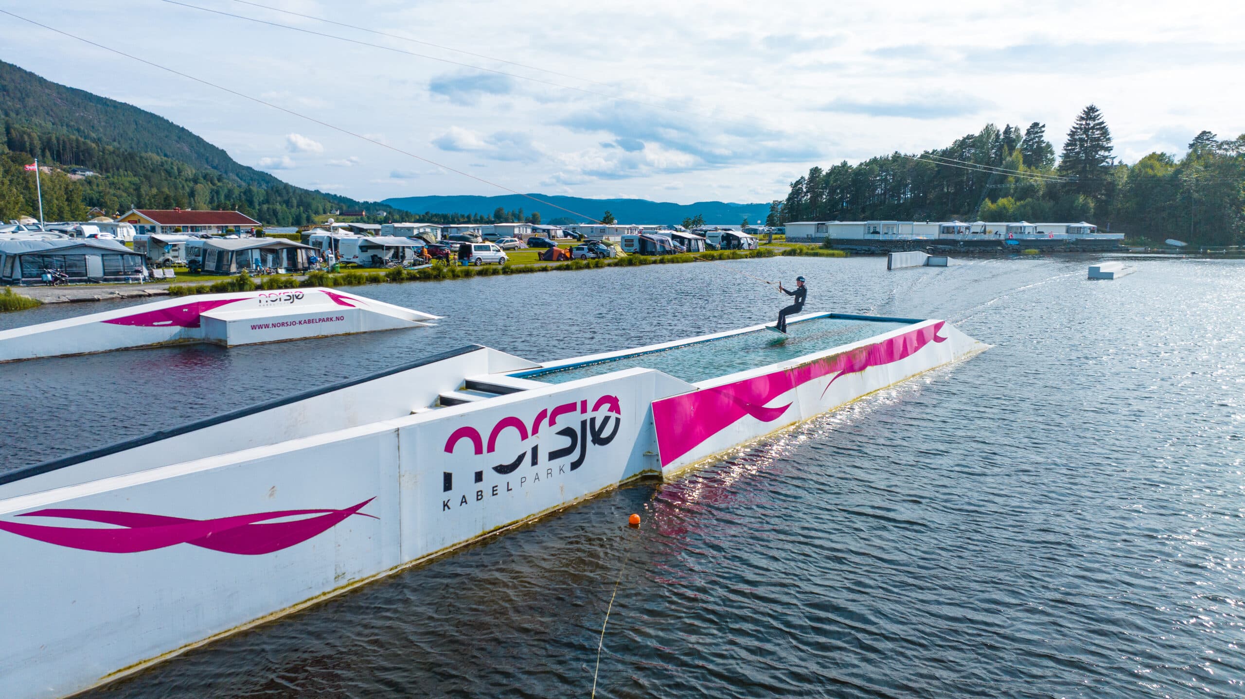 Norsjø Kabelpark, på brett