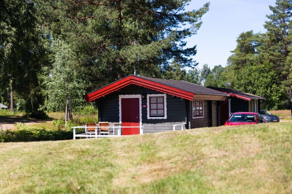 Nyboholmstuga Plus Skara Sommarland camping