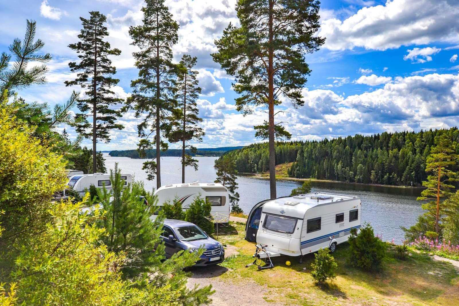 Camping i värmland med utsikt över sjön på Sommarvik - Årjäng