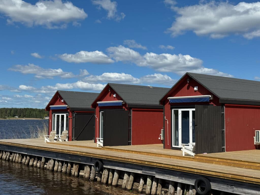 Exteriör för Vänerstuga - en stuga på Herrgårdsliv i Värmland.