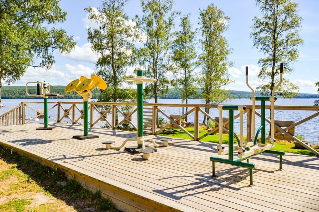 Utegym och aktiviteter på campingen Haganäset i Charlottenberg